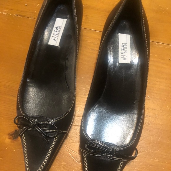 Black Monica Magli kitten heel shoes - Picture 1 of 6